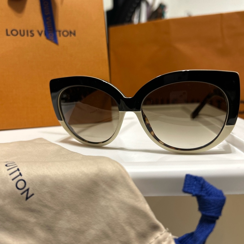 Louis Vuitton Black and Gold Sunglasses - Picture 4 of 11
